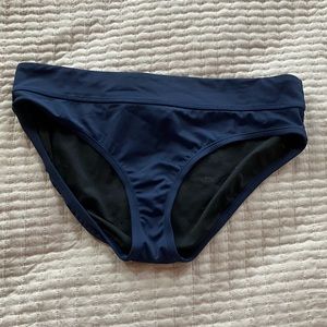 Navy Nike swim bottoms size L